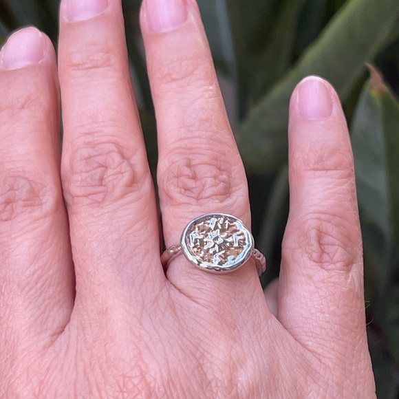 Compass north south west east silver tone size 7.5 ring - Picture 8 of 8